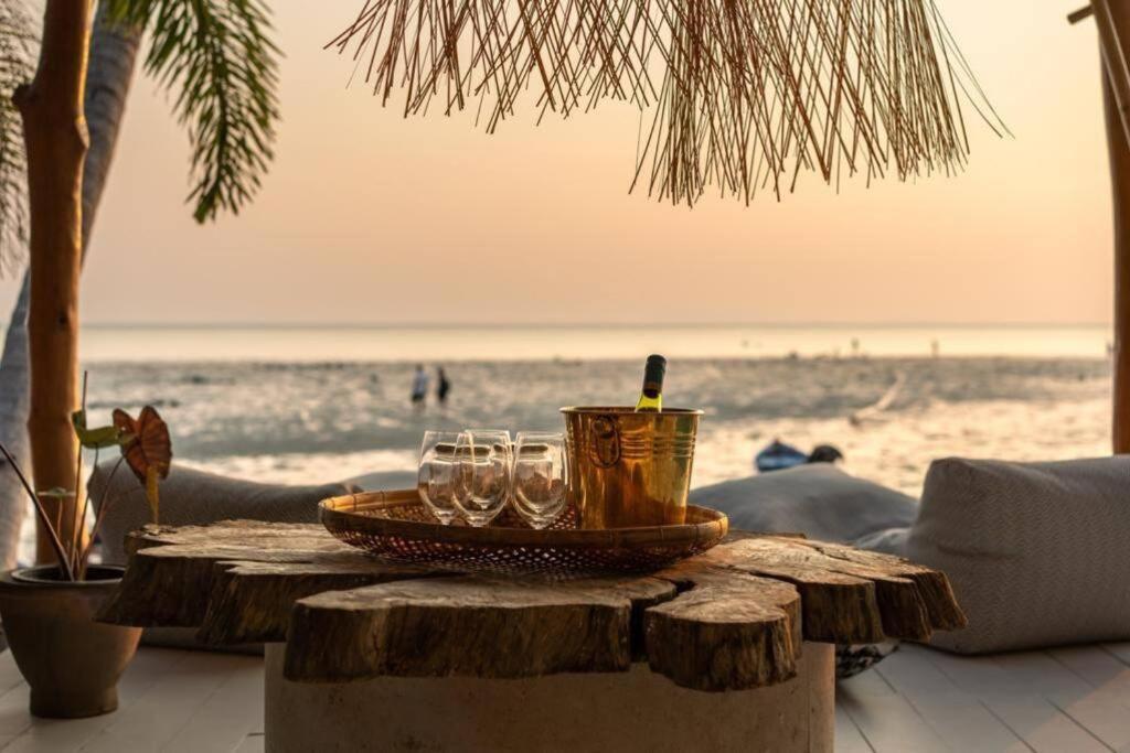 Villa Le Cerf Dore Hinkong المظهر الخارجي الصورة